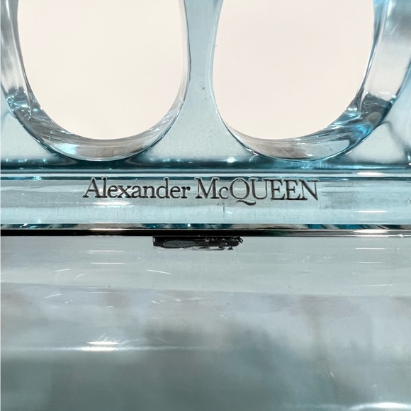 Alexander McQueen Skull Four Ring embellished acrylic clutch - Picture 11 of 14